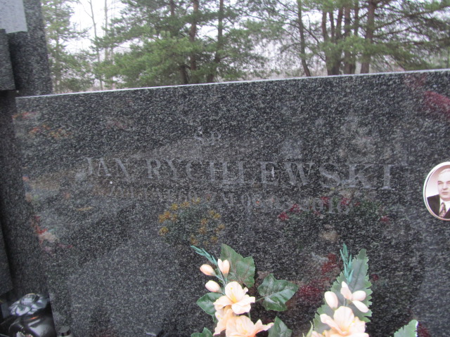 Jan Tadeusz Rychlewski 1946 Pilawa - Grobonet - Wyszukiwarka osób pochowanych